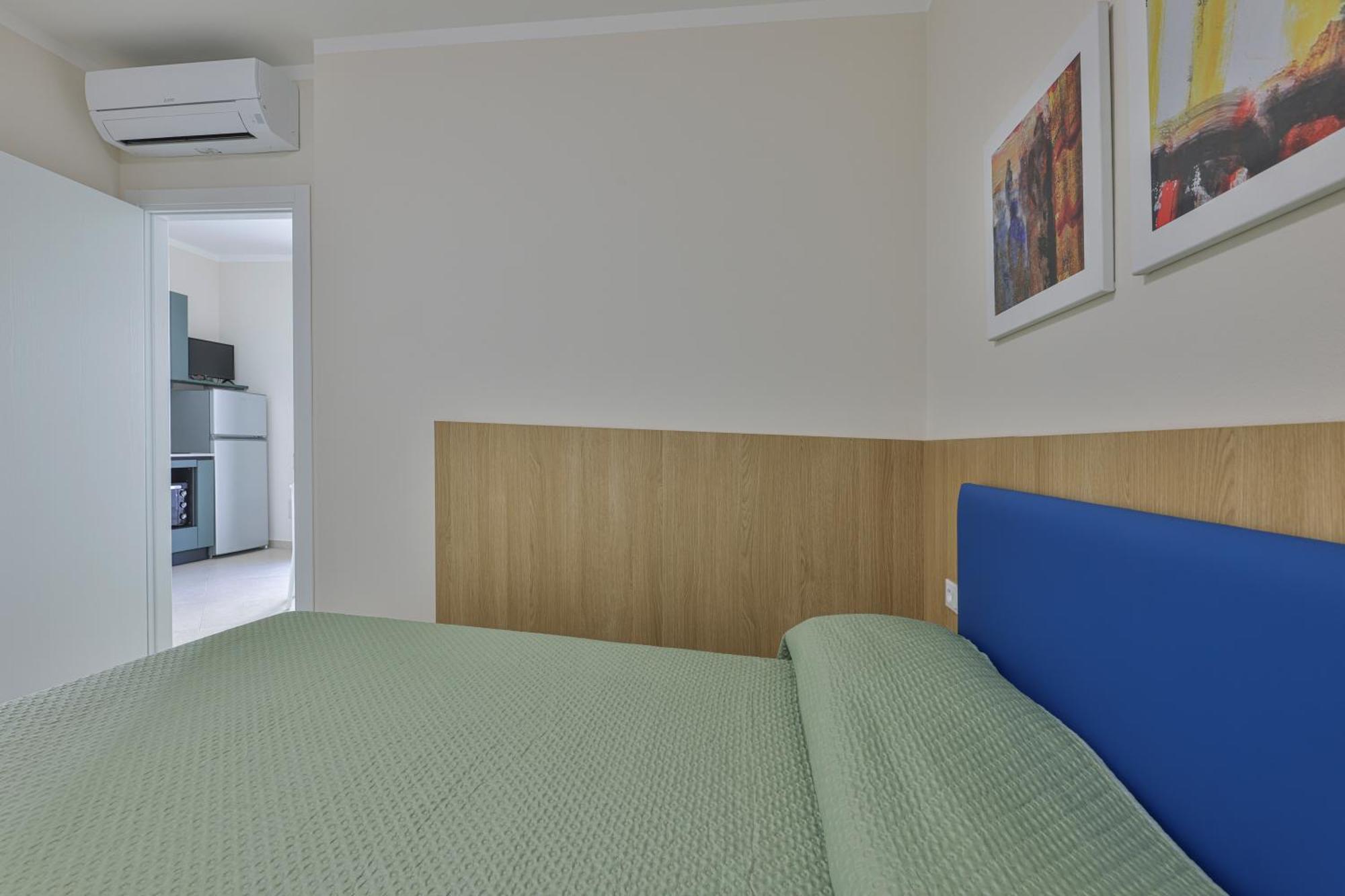 Camping Village Le Calanchiole Каполивери Екстериор снимка